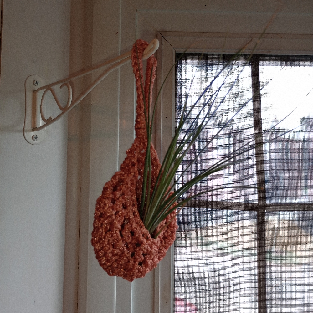 Air Plant / Mini Plant Hanger Basket, Orange, Crocheted, Boho Style, Pre-owned